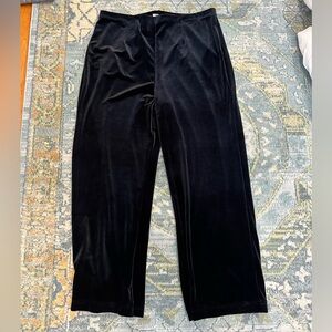 Chicos NWOT Sz Med/Large black velvet pants